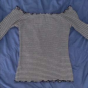 Hollister | Striped Lettuce Edge Off-Shoulder Top